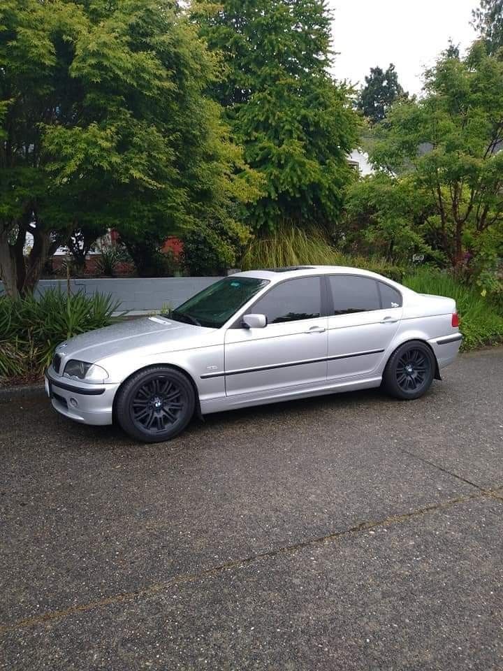 2001 330i. Clean, Runs Like A Champ. M3 Short Shifter M3 Rims Coilovers And LED Lighting Halo Etc