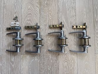 4x Door Handles (3x Bedroom/Bathroom Privacy, 1x Closet/Passage)