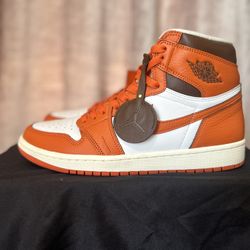 Like New Jordan Retro Size 9.5m.  129$ Obo