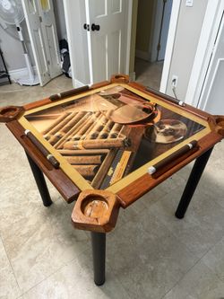 Dominos Table