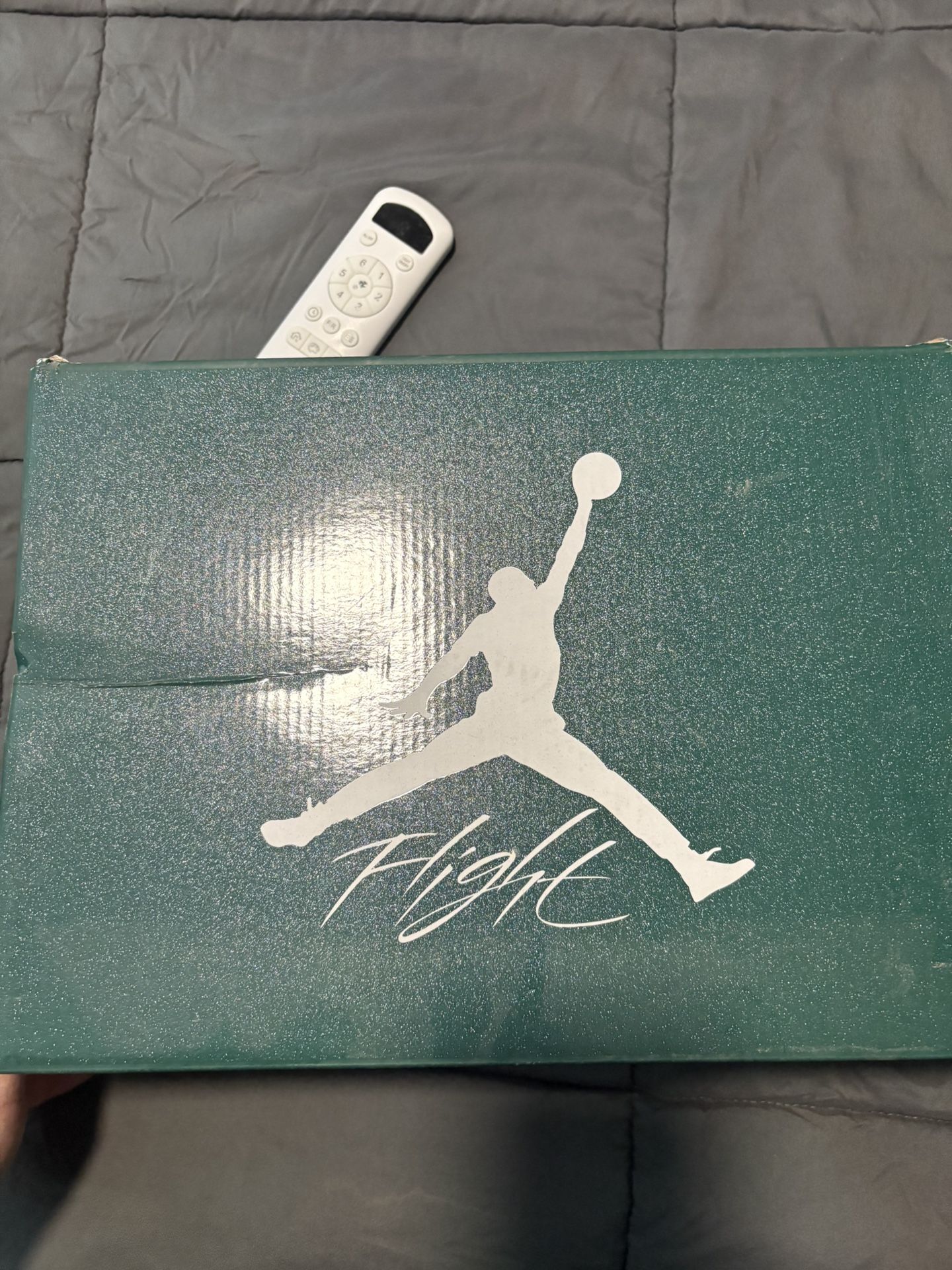White/oxidizer Green-white Jordan 4s