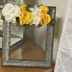 Estate Sale Item: Metal Photo Frame With Yellow And White Artificial Flowers