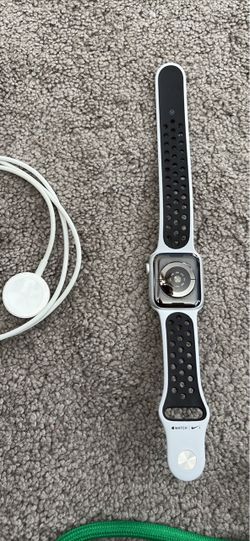 Apple Watch Series 4- with Nike wrist strap