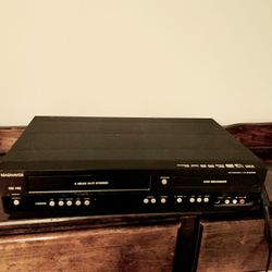 Magnavox DVD,/VHS Player