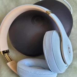 Pretty Nice Headphones 