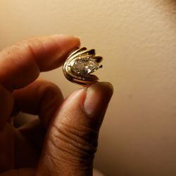1.53ct Marquise Set In 14ct Gold Setting.   Appraised at $4800.     Make A Serious Offer.    