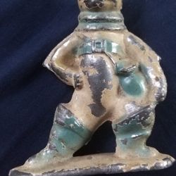 Here’s a clean little ad draft you could use:


---

For Sale – 1930s Puss in Boots Toy
Rare vintage Puss in Boots toy from the 1930s,
