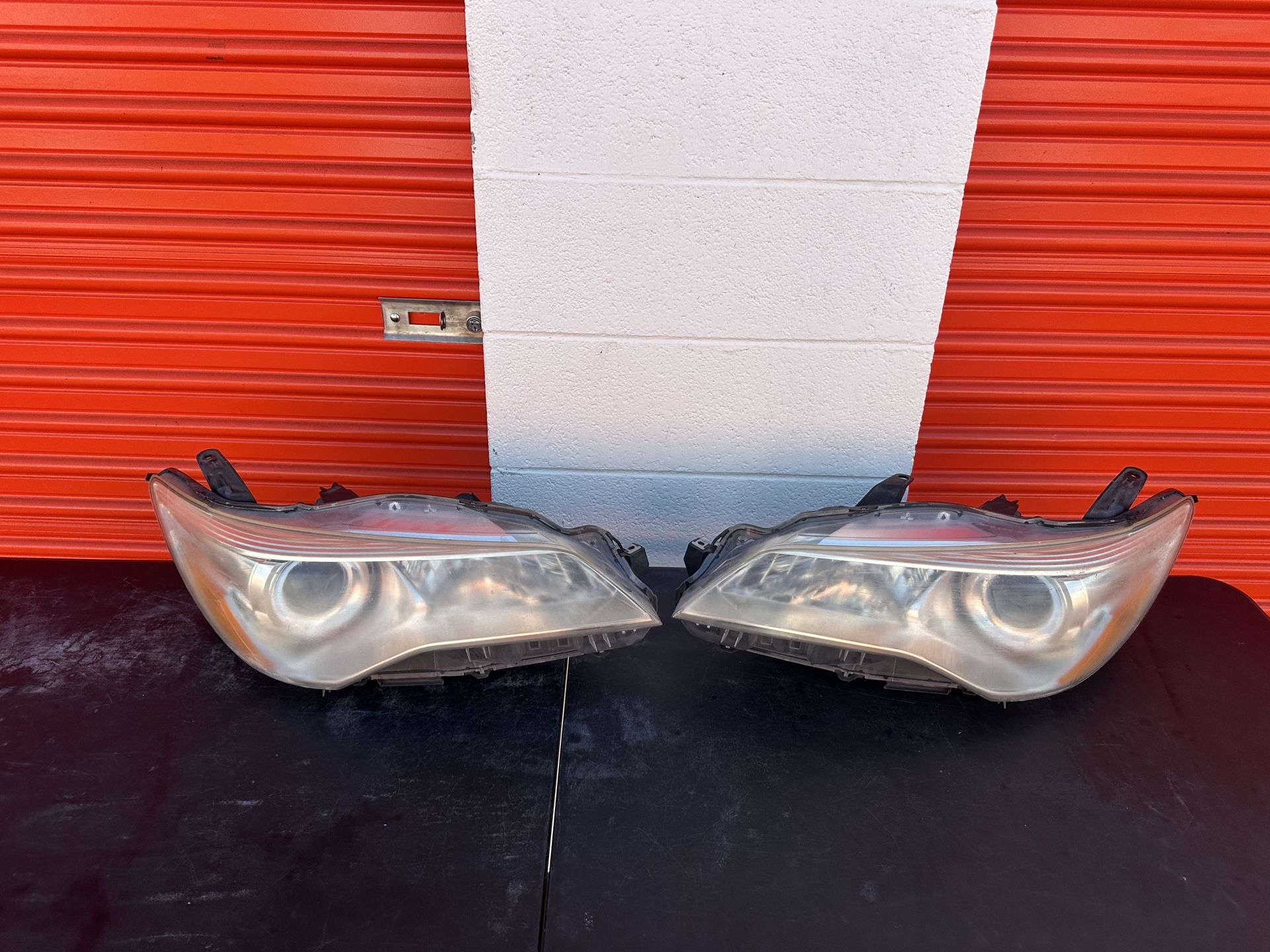 2015-2016-2017 Toyota Camry Right Side Headlight Oem