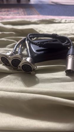 Detame 1 Male to 3 Female XLR Splitter
