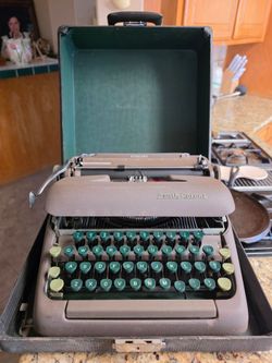 Smith-Corona Sterling Vintage Portable Typewriter with Case