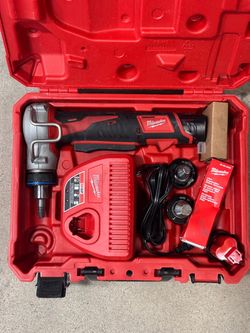 Milwaukee M12 PEX Expansion Tool Kit