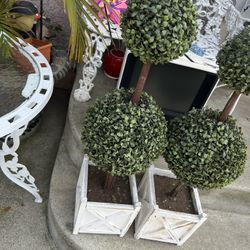 2 Artificial Boxwood Topiary Balls 