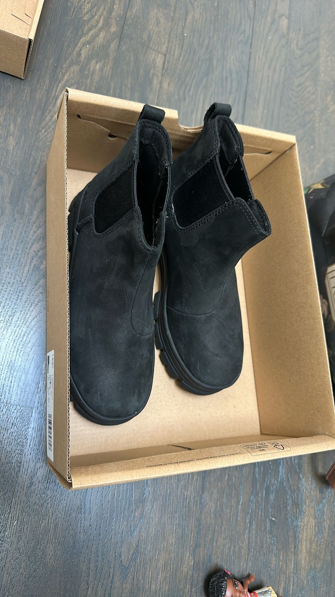 Kids Uggs Ashton Chelsea Size 1