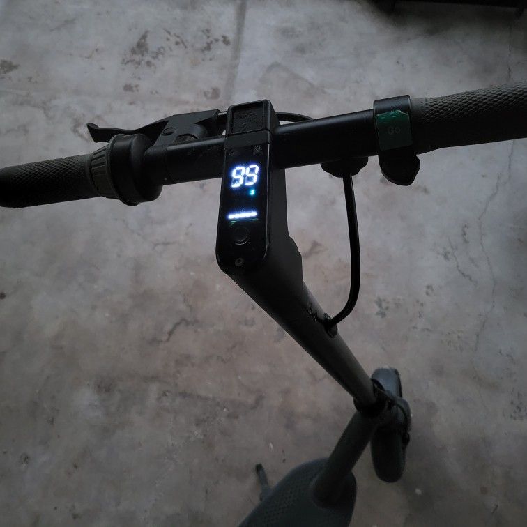 Segway Ninebot MAX Scooter