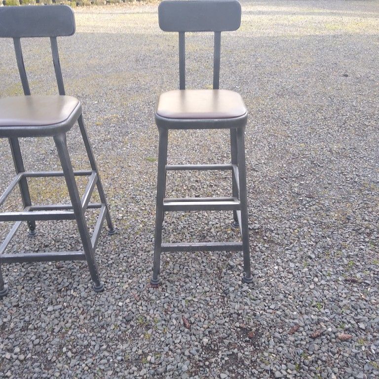 Heavy Duty Metal Bar Stools By Industry West ( Octane ) 5 for Sale in Silverdale, WA OfferUp