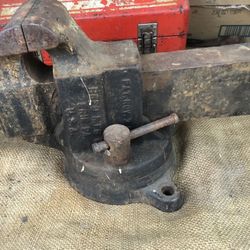 REED MFG.  Large Size Vice