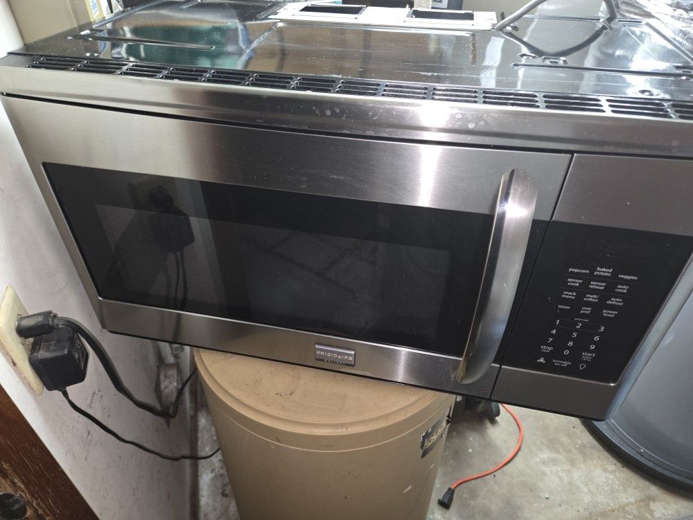 Frigidaire Gallery Over-the-Range Microwave