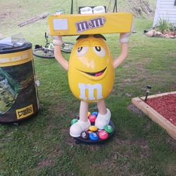 M & M  HOLDER 
