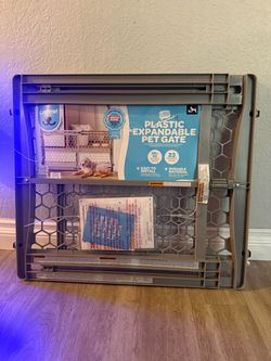 Carlson Plastic Expandable Gate