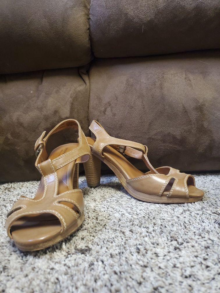 Tan Heels
