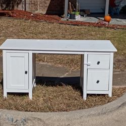 White Wooden Desk