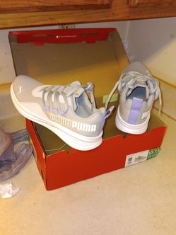 New ladies Puma running shoes ; Star Vital