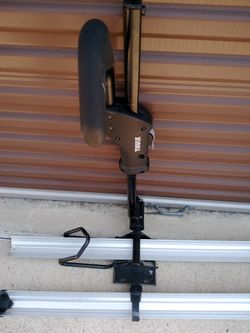 Thule sidearm universal store upright bike mount