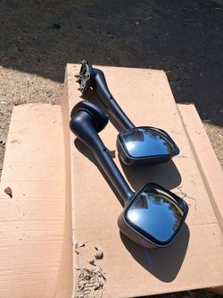 2008 - 2018 Freightliner Hood Mounted Side View Mirrors