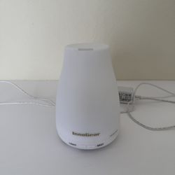 Aromatherapy Diffuser Innogear w/complimentary essential oil