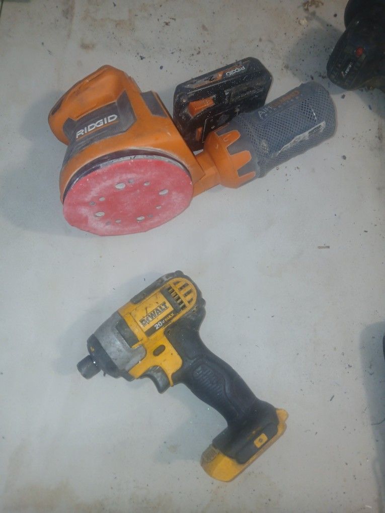 Dewalt Nut Driver' Ridged Sander And Battery.