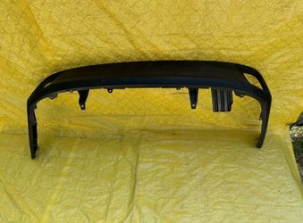 New OEM Toyota Highlander areas lower valance bumper cover