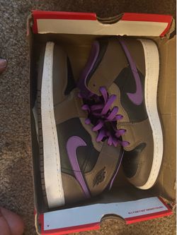 Jordan 1 Travis Scott