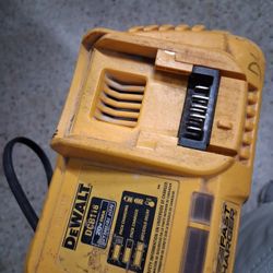 Dewalt Fast Charger 