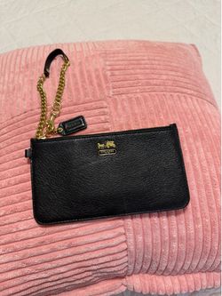 COACH Madison Leather Chain Wristlet Clutch Black , Perfect Condition