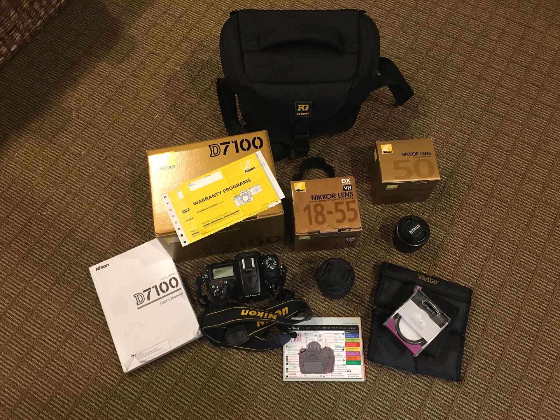 Nikon D7100 kit with extras