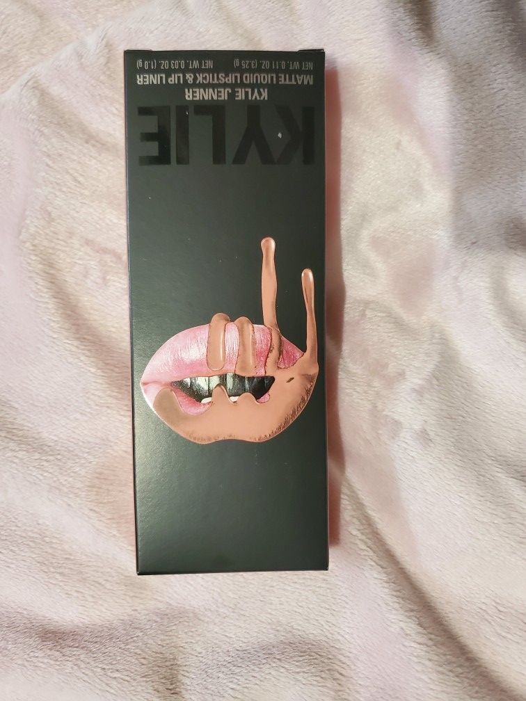 BRAND NEW! KYLIE LIP KIT