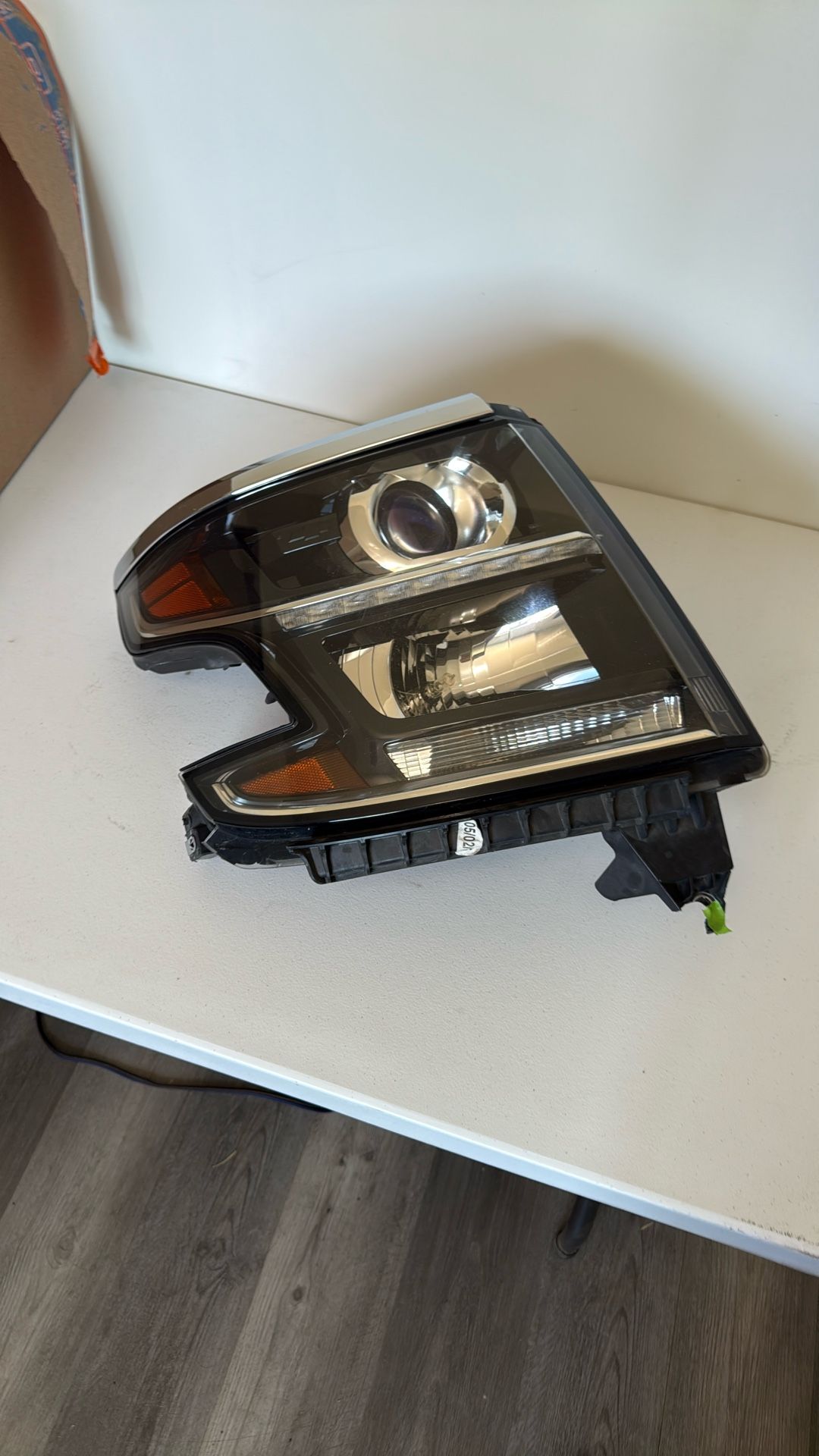 2016 Chevy Suburban Tahoe Headlight Right