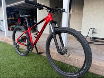 Specialized Pitch 27.5 Mountain Bike – Excellent Condition