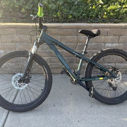 Diamondback Line 24inch Mountain Bike