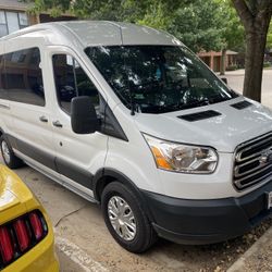 2019 Ford Transit 12 seats Medium Roof