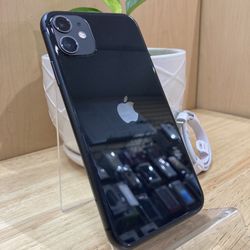 Apple IPhone 11 Color Black 64GB Unlocked For Any Carrier/iPhone 11 Color Negro 64GB Liberado Para Cualquier Compañia 