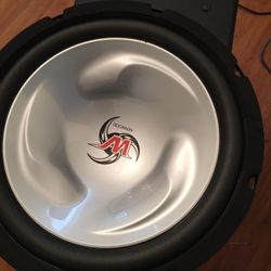 Kenwood Tornado  800 watts  12 inches 