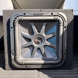 Kicker 12” L7 4 ohm 🔊 New Design with BLUE STITCHING 🔥   🔰PRICE IS FIRM $185🔰  -Retails for $379.99