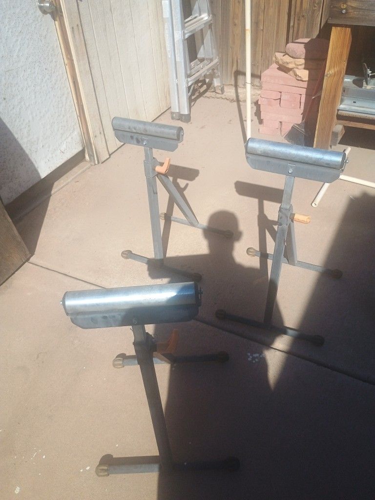 Stands With Rollers 