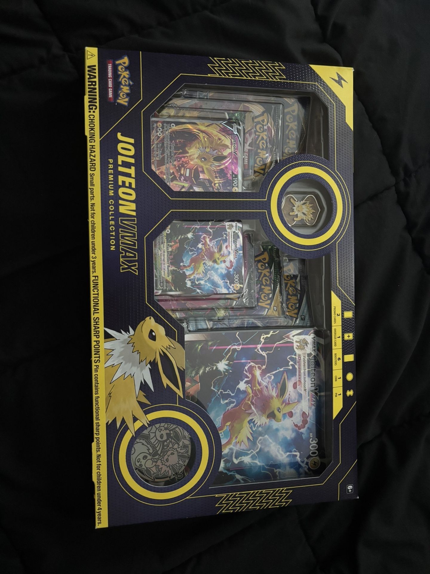 Jolteon VMax Premium Collection