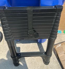 10.5 FT Telescoping Ladder