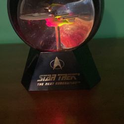 1993 Star Trek TNG Light-Up Globe