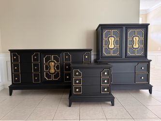 Stunning Vintage Stanley Bedroom Set