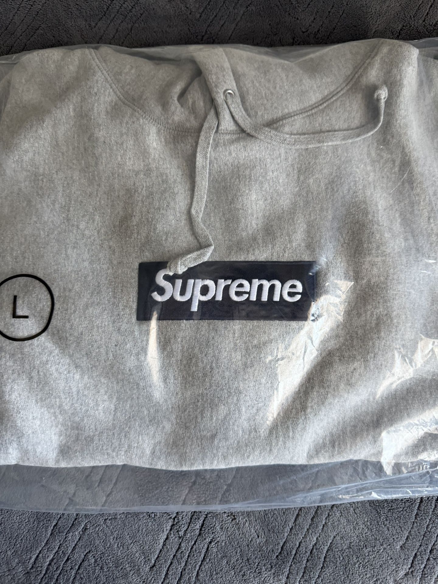Supreme Box logo