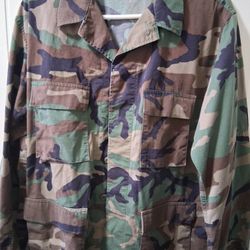US Army Woodland Camo Shirt (L)